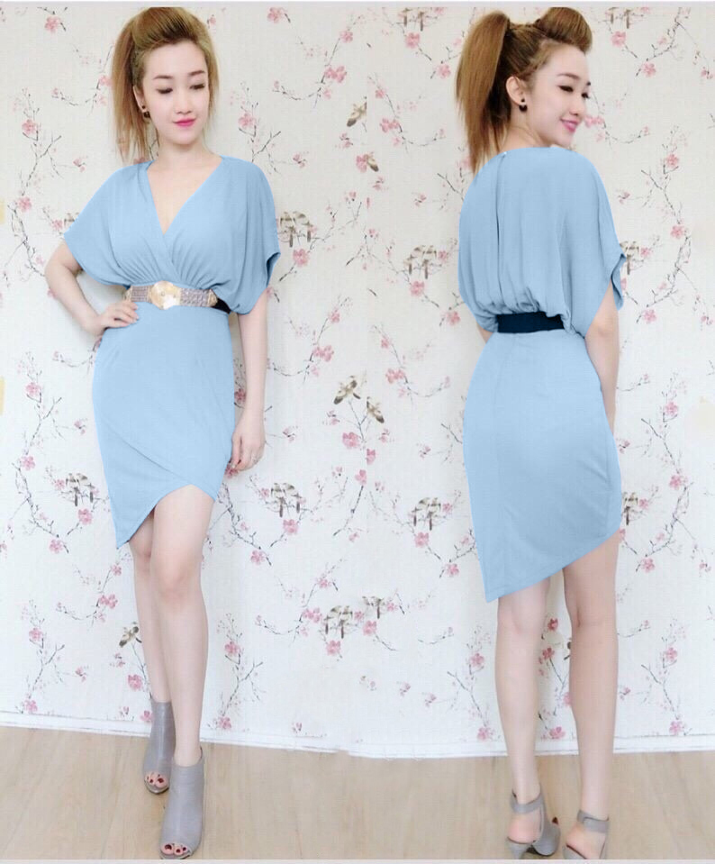 Đầm body tay cánh dơi lệch tà màu đen quý phái