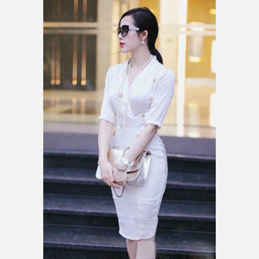 Đầm công sở cổ vest đính nút màu trắng sang trọng