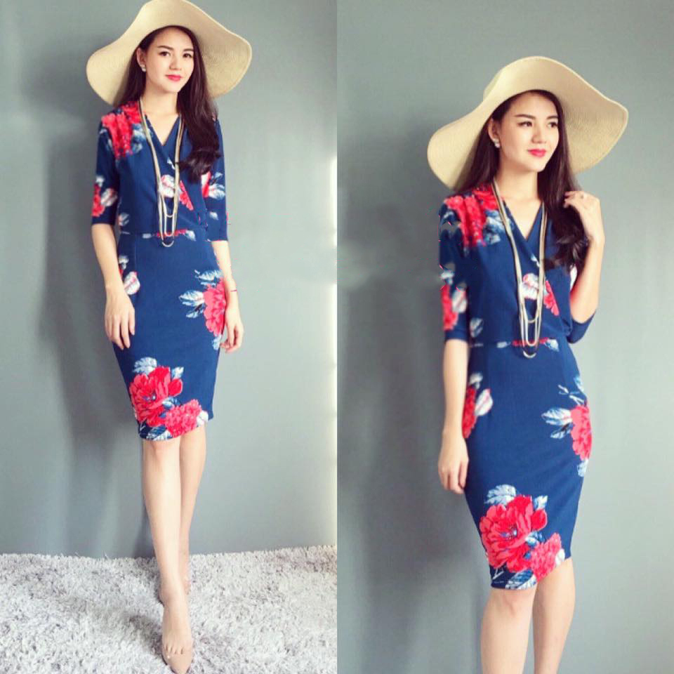 Đầm công sở màu xanh họa tiết hoa