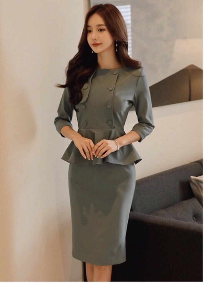 Đầm công sở tay lỡ peplum đính nút