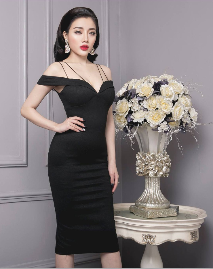 Đầm dự tiệc thiết kế trễ vai quyến rũ