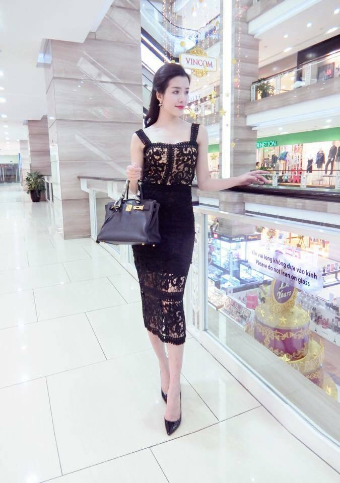 Đầm ren 2 dây màu đen cao cấp