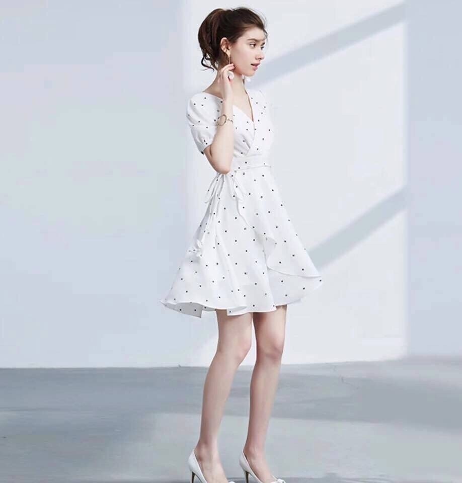 Đầm xòe cổ đắp chấm bi kèm dây dễ thương