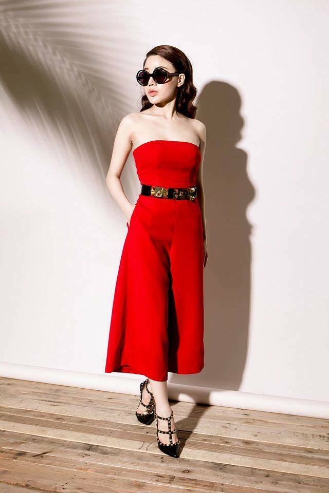 Jumpsuit cúp ngực ống suông màu đỏ ko kèm belt