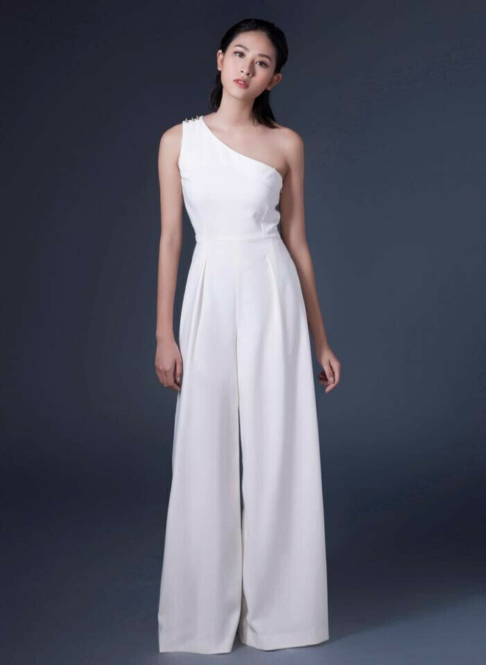 Jumpsuit dài lệch vai ống suông