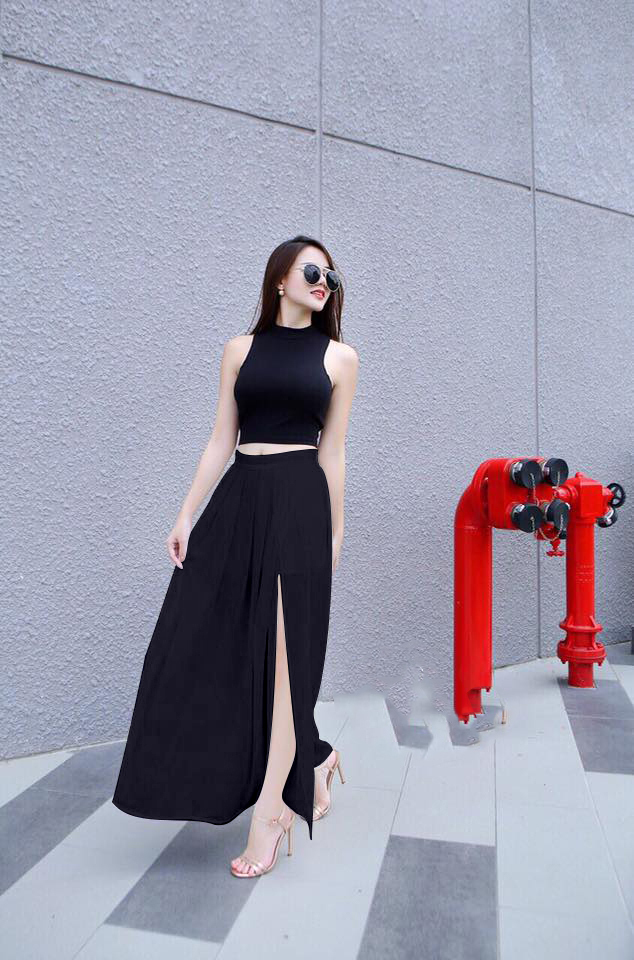 Set áo croptop cùng chân váy maxi đen xẻ tà