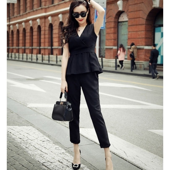 Set áo peplum quần xắn lai sang trọng màu đen