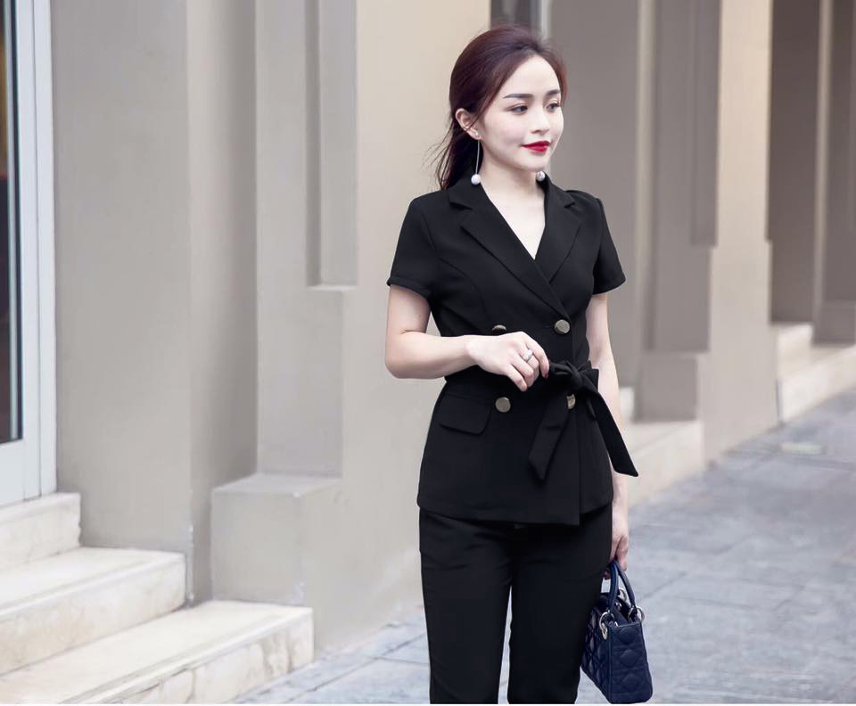 Set bộ công sở vest sang trọng kèm thắt lưng màu đen 