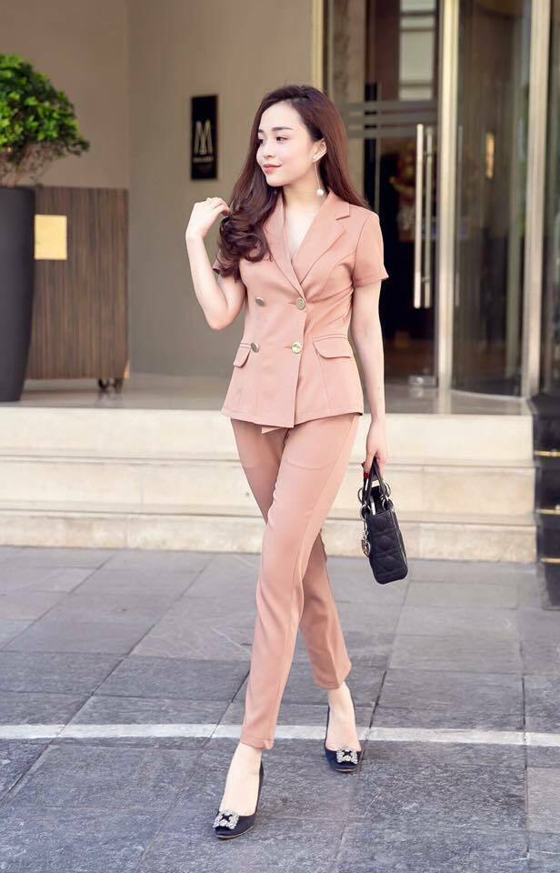 Set bộ công sở vest sang trọng kèm thắt lưng màu hồng