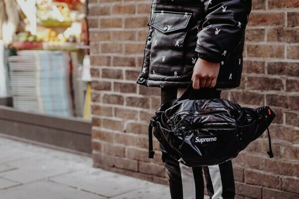 Sidebags - Chiếc túi đang ‘làm mưa làm gió’ tại các mặt trận streetstyle